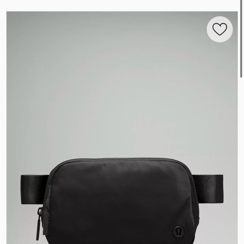 lululemon Everywhere Black belt bag